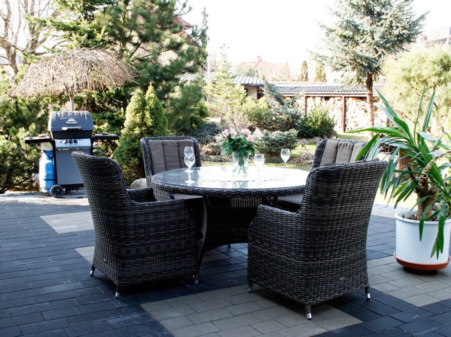 ADRIA S4 110 Mały Okrągły Stół Ogrodowy i 4 fotele z technorattanu