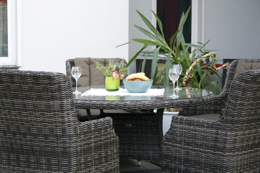 ADRIA S4 110 Mały Okrągły Stół Ogrodowy i 4 fotele z technorattanu