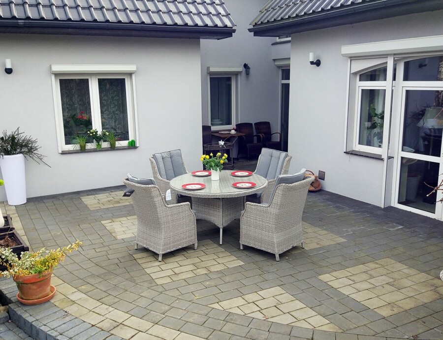 ADRIA S4 110 Mały Okrągły Stół Ogrodowy i 4 fotele z technorattanu