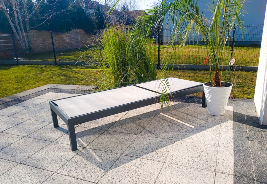 Basenowy leżak Textilene ogrodowy LOKI