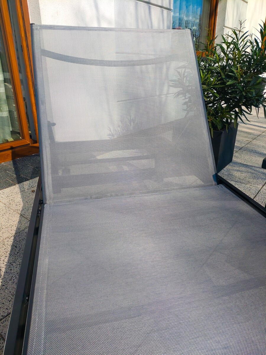 Basenowy leżak Textilene ogrodowy LOKI