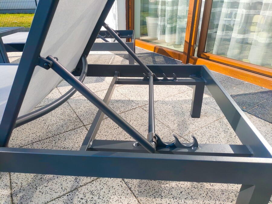 Basenowy leżak Textilene ogrodowy LOKI