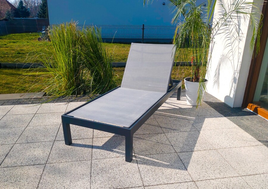 Basenowy leżak Textilene ogrodowy LOKI