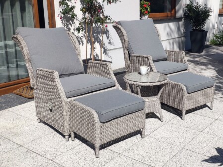 ROMA CAFFE Dwa Regulowane Rozkładane Fotele z podnóżkami i stolikiem