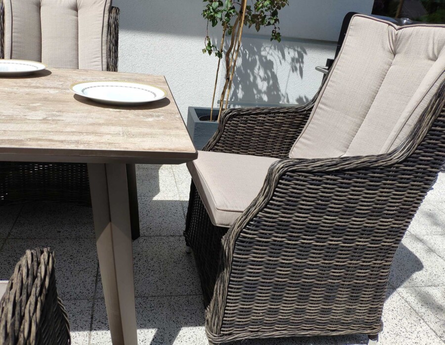 SOUTH CLASSIC Ogrodowy stół ceramiczny i fotele technorattan