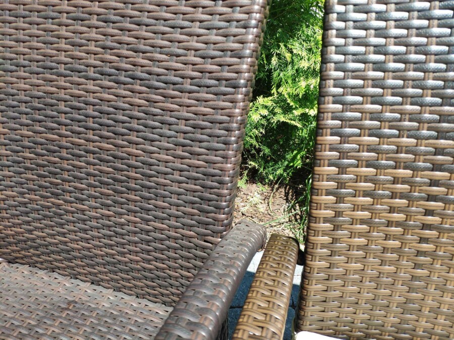 Stół owalny + 4 fotele z podłokietnikami. Różne odcienie.