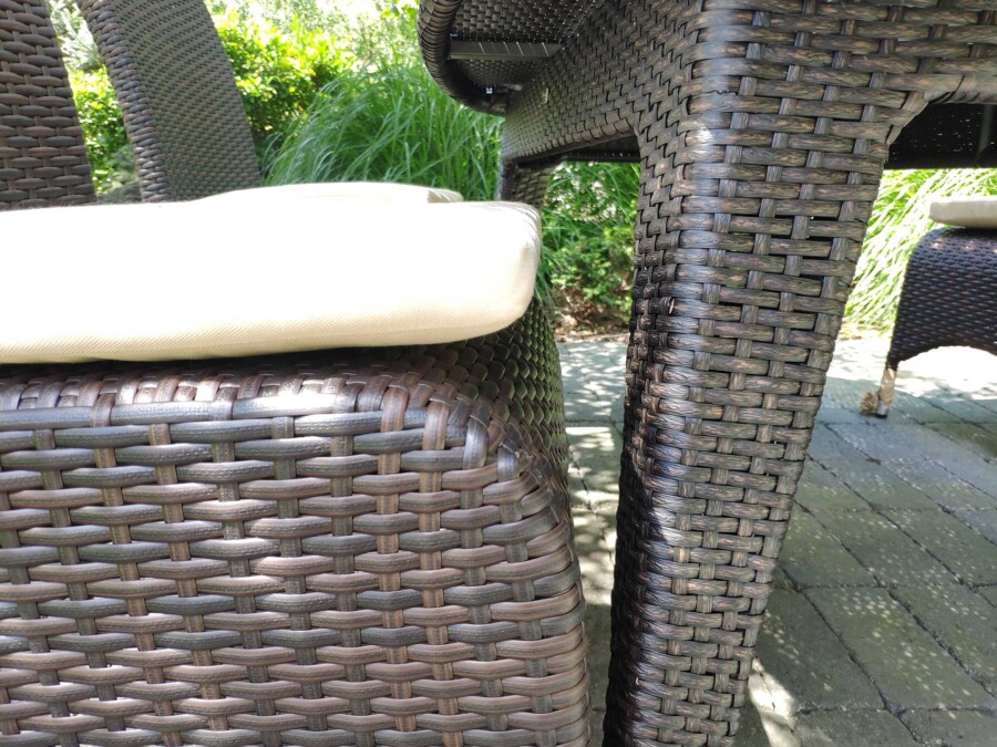 Stół owalny + 4 krzesła. Różne odcienie.