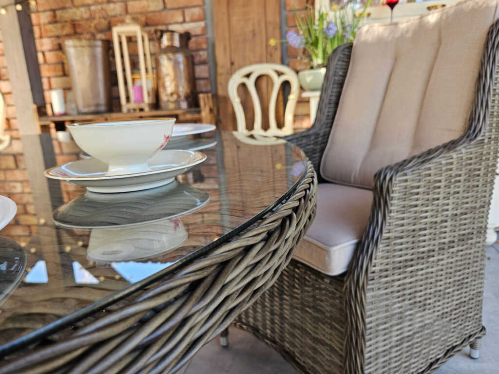 ADRIA S4 135 – okrągły stół ogrodowy z szybą hartowaną na przyssawkach (zdjęcie do podmiany) - Okrągły Stół Ogrodowy