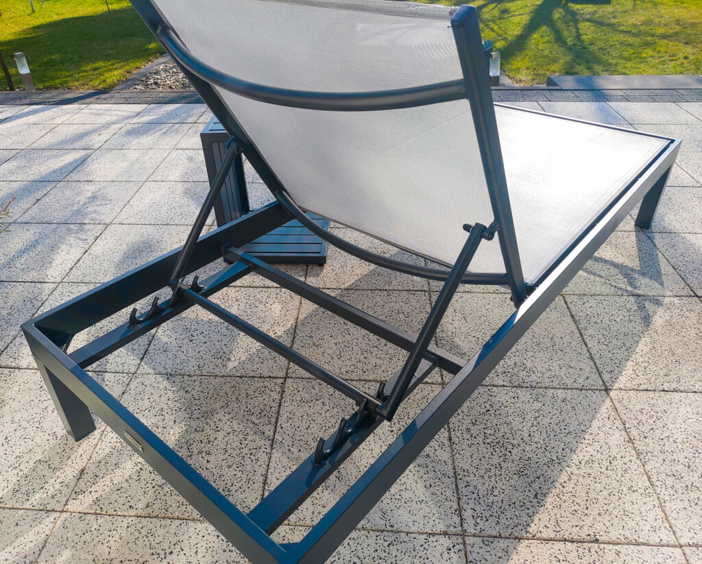 regulacja leżaka loki 