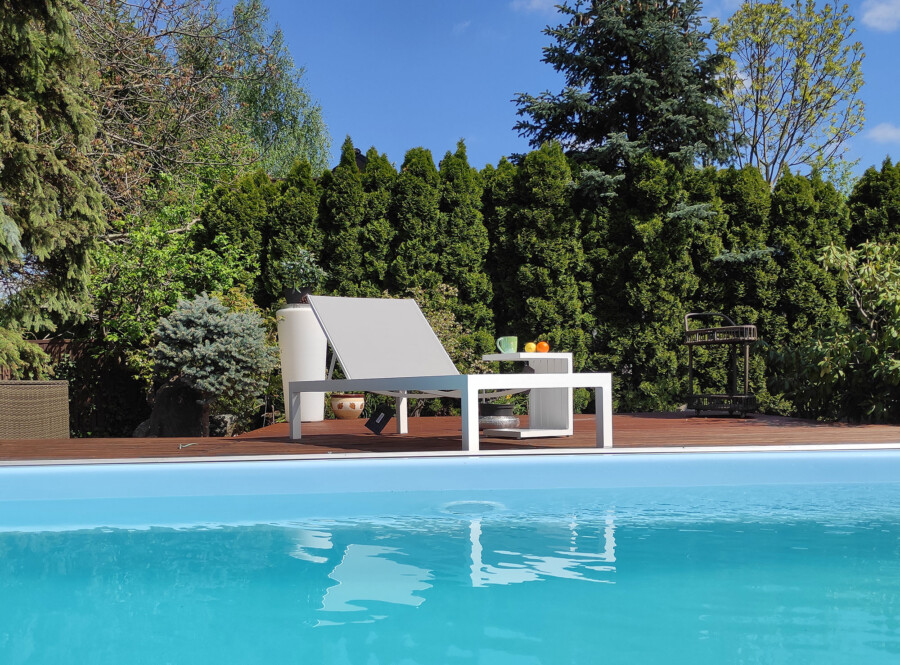 Basenowy leżak Textilene ogrodowy LOKI