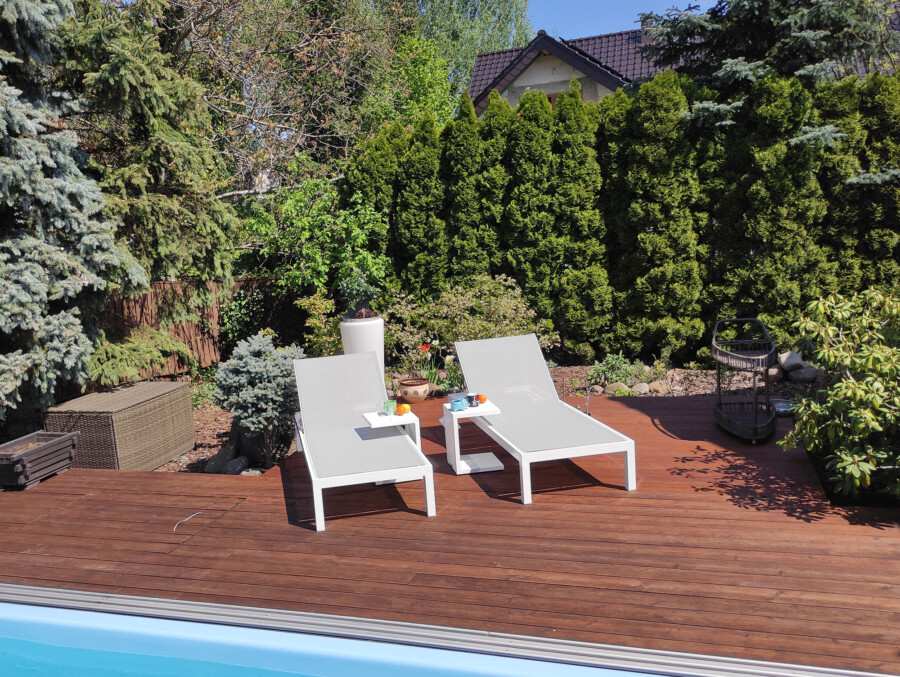 Basenowy leżak Textilene ogrodowy LOKI