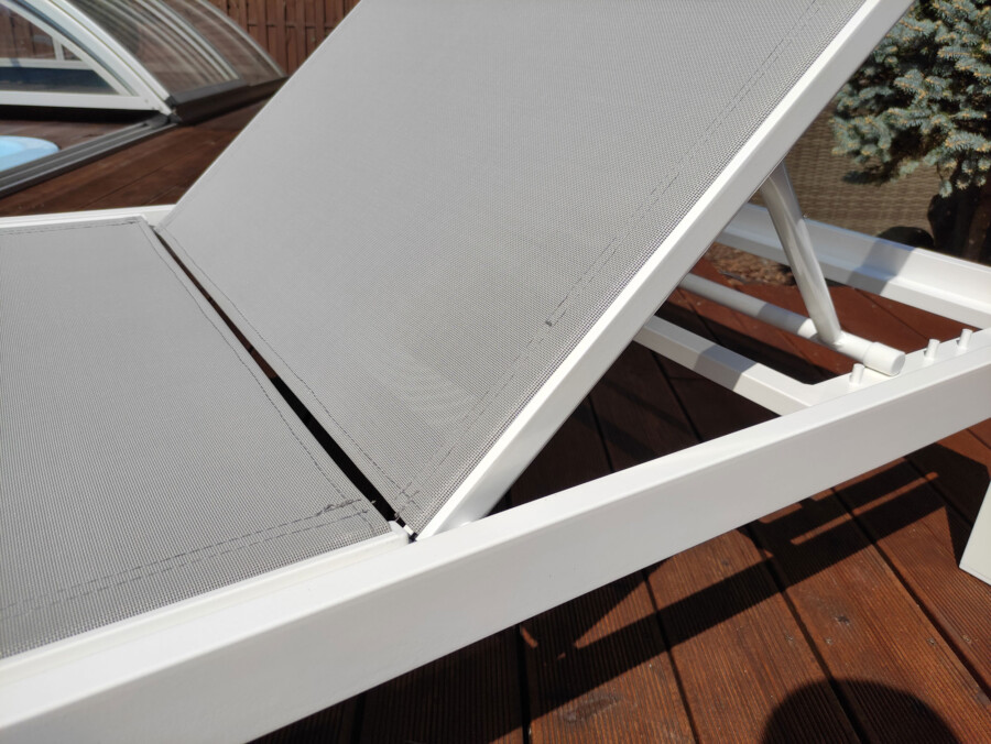 Basenowy leżak Textilene ogrodowy LOKI