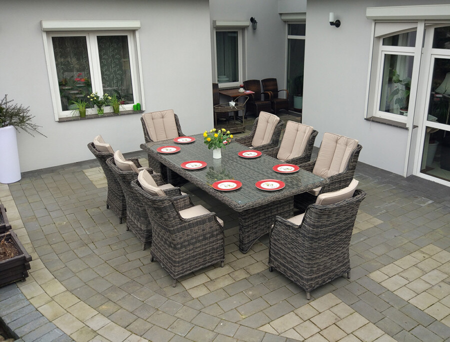 Duży stół ogrodowy z technorattanu Siena 8