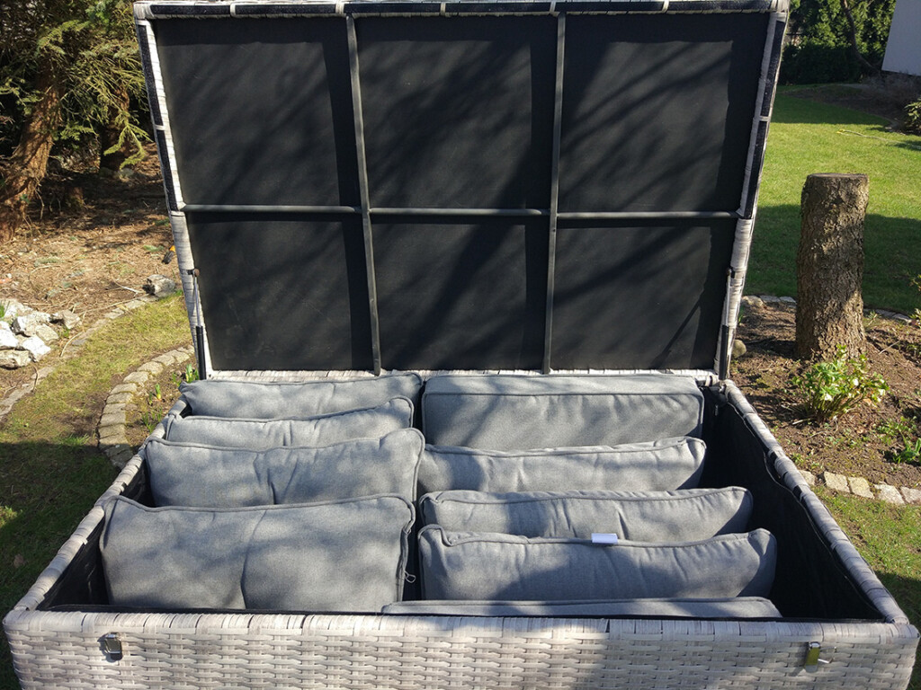 Skrzynia na poduszki 56