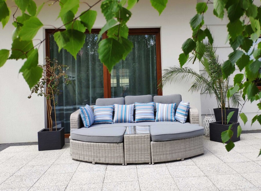 Leżanka ogrodowa z daszkiem ZAMORA LUX Leżanka ogrodowa z daszkiem ZAMORA LUX