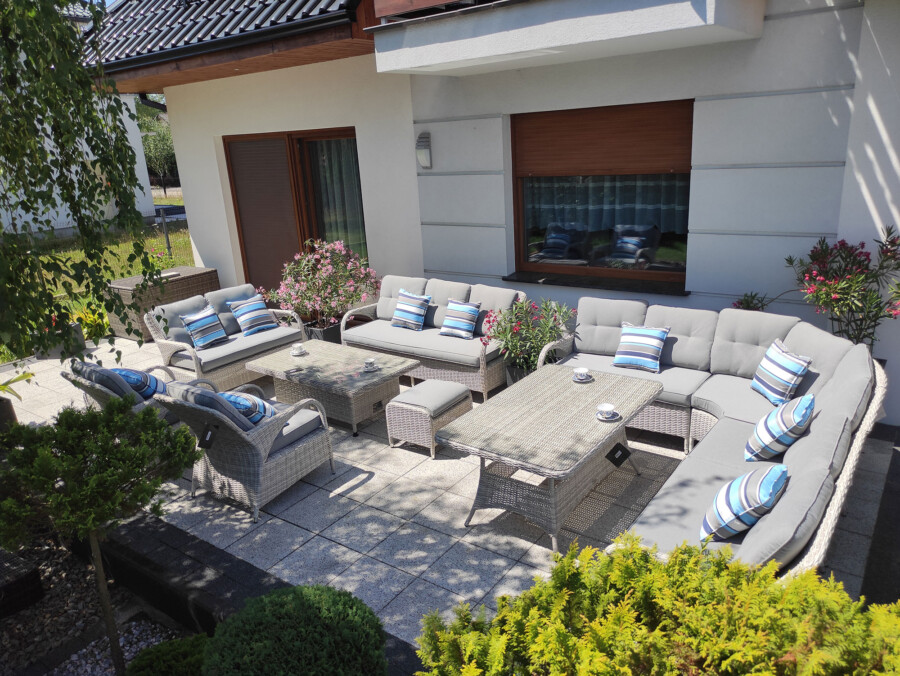 POSEJDON Premium — strefa wypoczynkowa z dwoma sofami