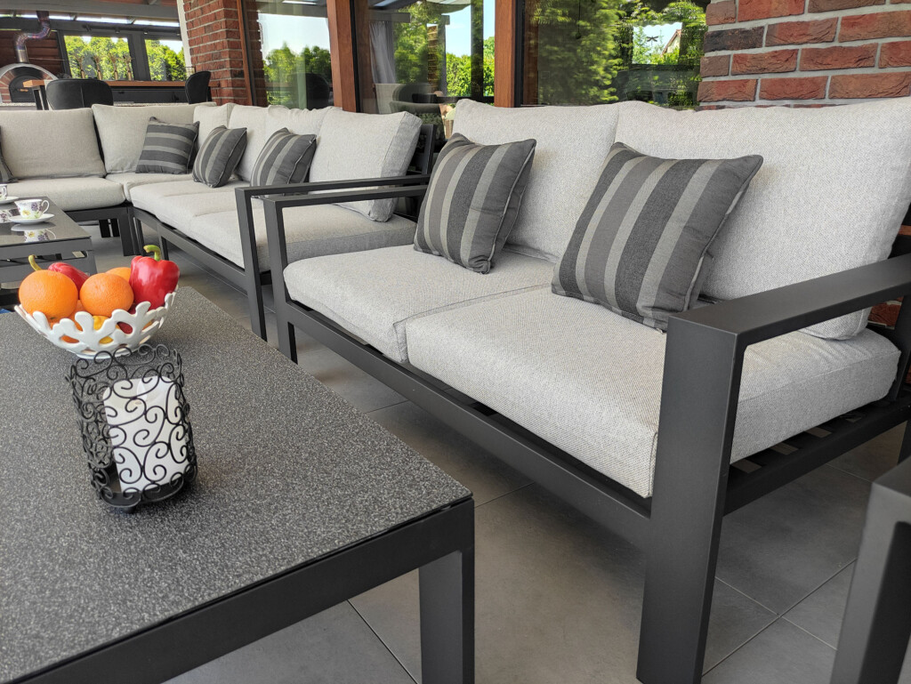 MEBLE ALUMINIOWE NA TARAS