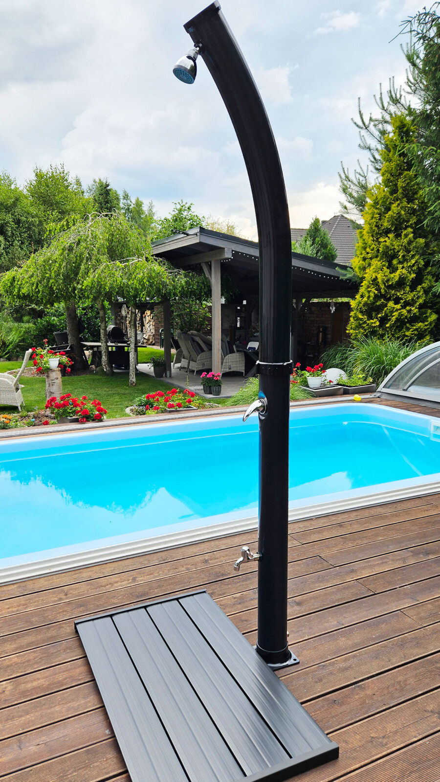 Czarny prysznic basenowy 3/16S