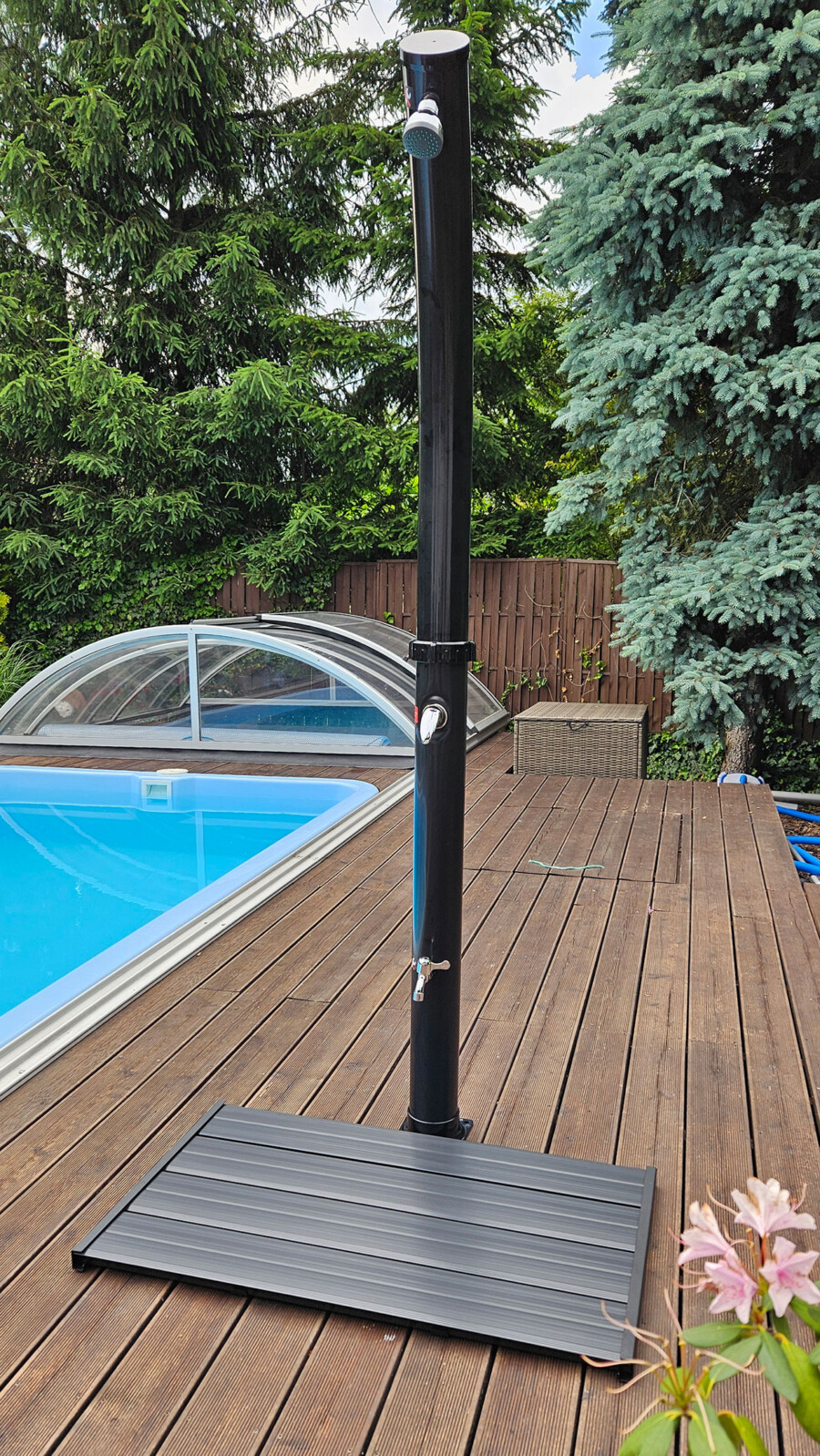 Czarny prysznic basenowy 3/16S