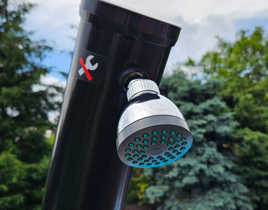 Czarny prysznic basenowy 3/16S