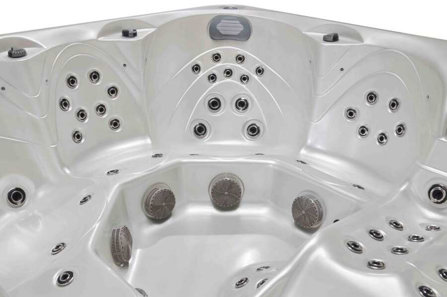 Jacuzzi / wanna ogrodowa z hydromasażem - CANNES