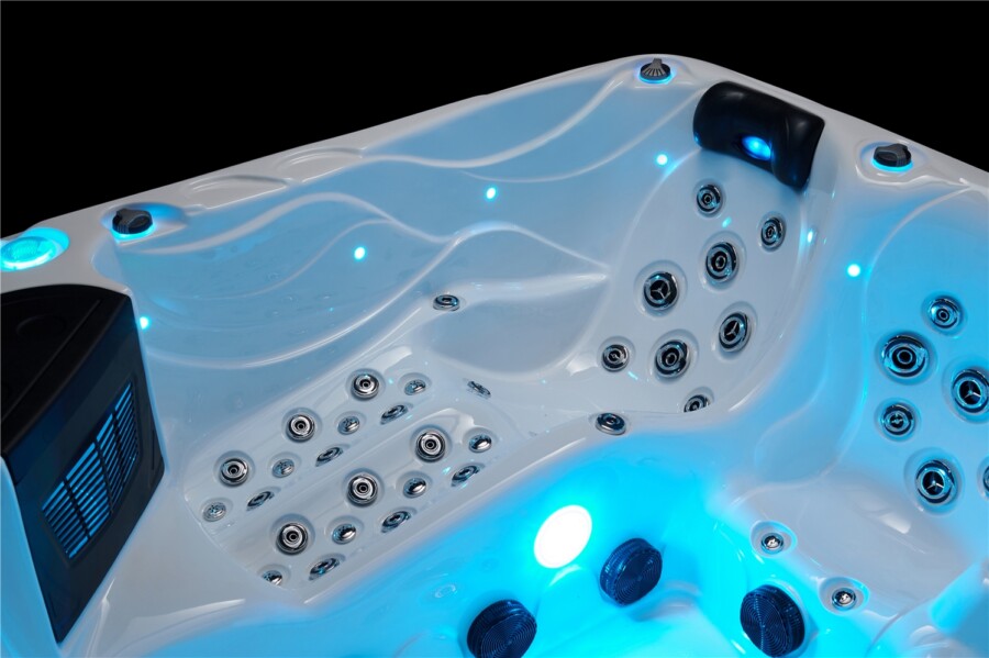 Jacuzzi / wanna ogrodowa z hydromasażem - MONTE CARLO