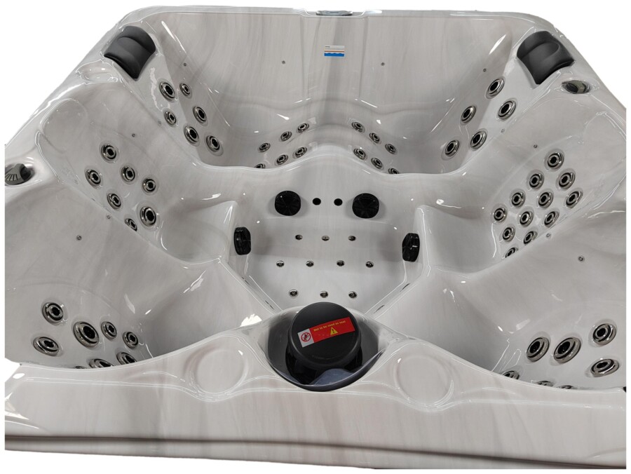 Jacuzzi / wanna ogrodowa z hydromasażem - NICEA