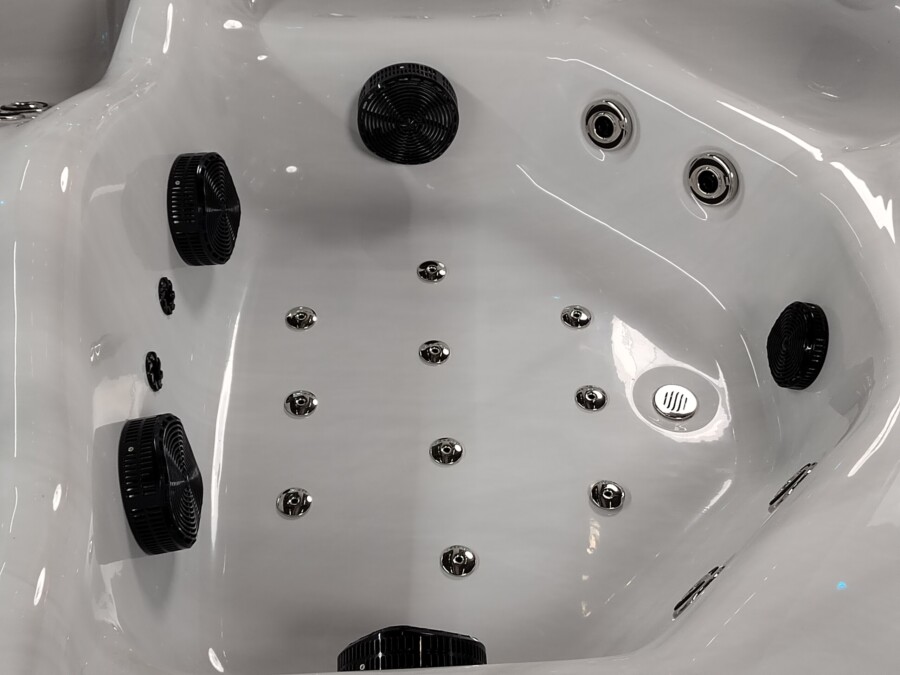 Jacuzzi / wanna ogrodowa z hydromasażem - NICEA