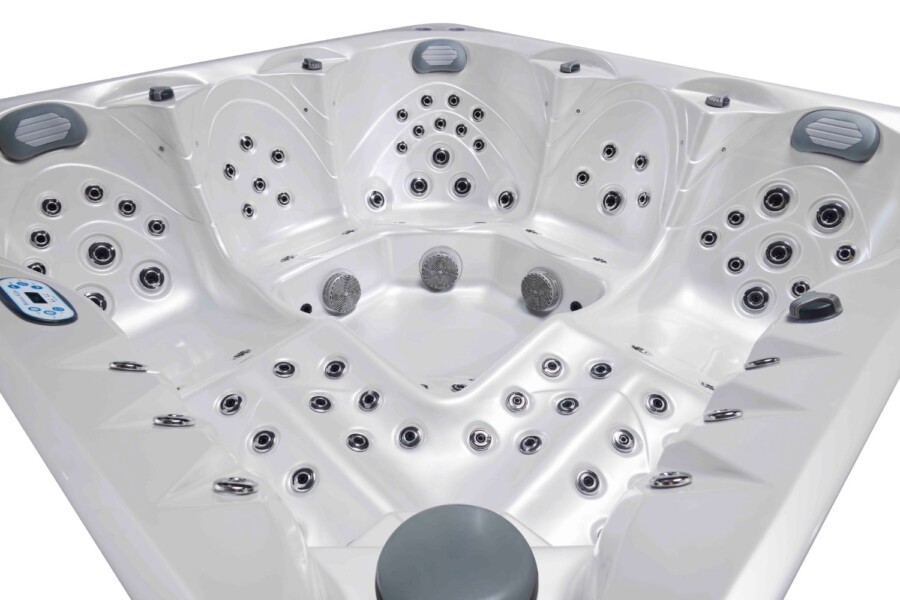 Jacuzzi / wanna ogrodowa z hydromasażem - SAN REMO