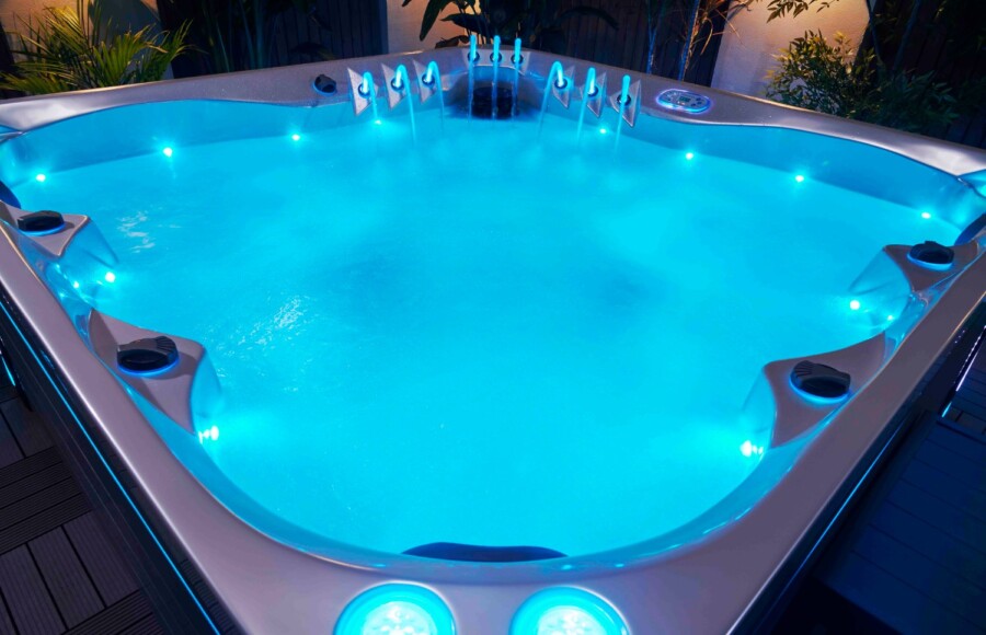 Jacuzzi / wanna ogrodowa z hydromasażem - SAN REMO