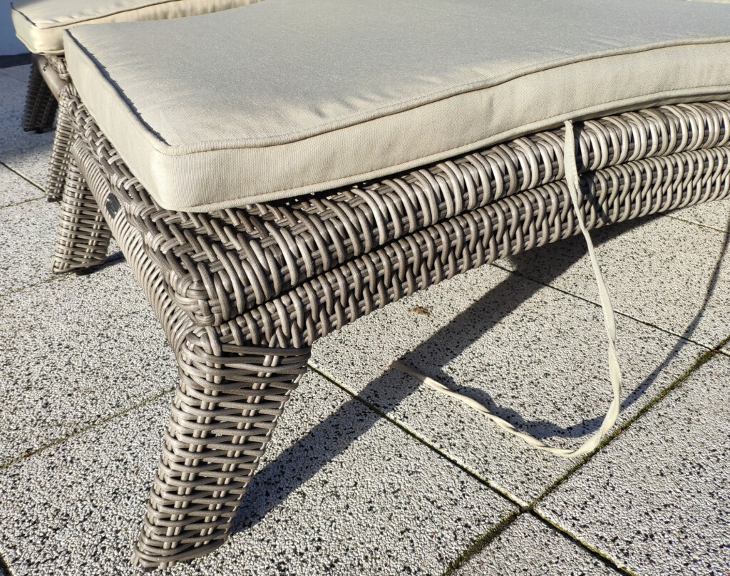 Leżak ogrodowy z kołami MILAN WYKOŃCZENIE 