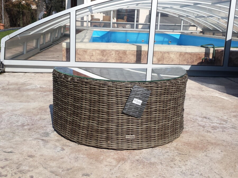 Stolik z technorattanu półokrągły RAWENNA Stolik z technorattanu półokrągły RAWENNA