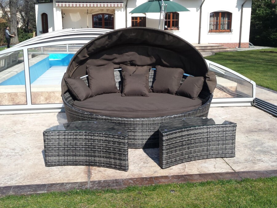 Stolik z technorattanu półokrągły RAWENNA Stolik z technorattanu półokrągły RAWENNA