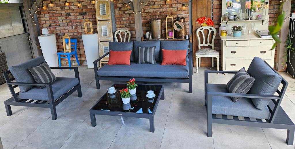 Zestaw kawowy aluminiowy HEMSON – sofa 3-osobowa, 2 fotele i stolik kawowy