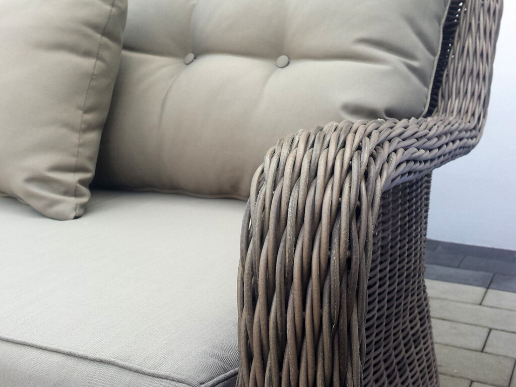 okrągły rattan fotel 